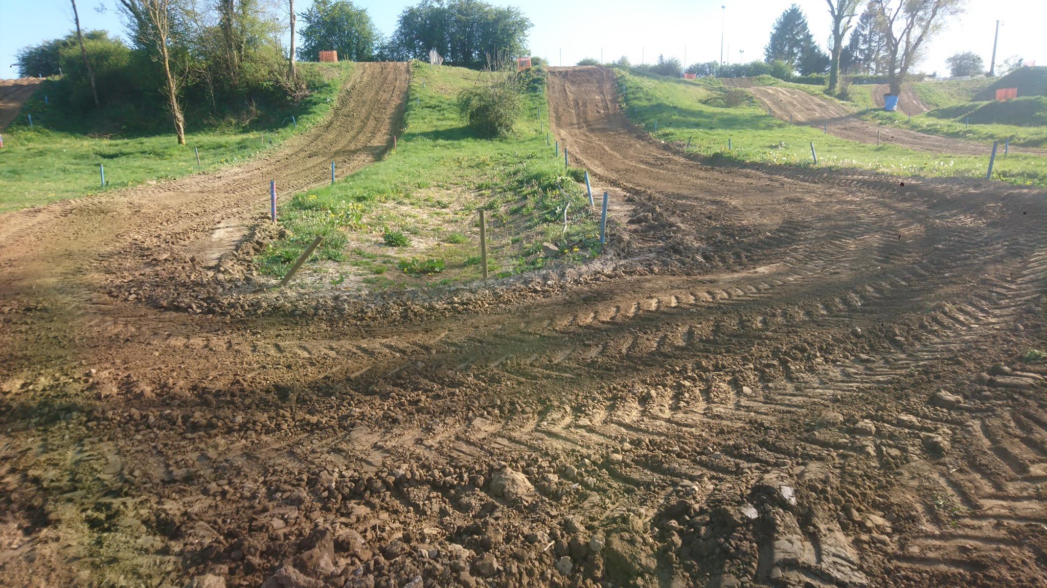 Les photos du Terrain Moto Cross de Etroeungt